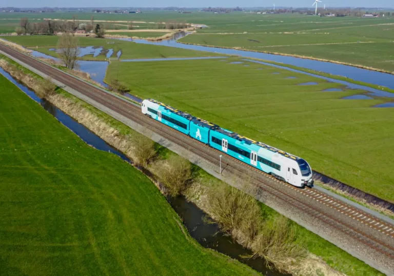 Arriva en haar reizigers zitten op het groene spoor