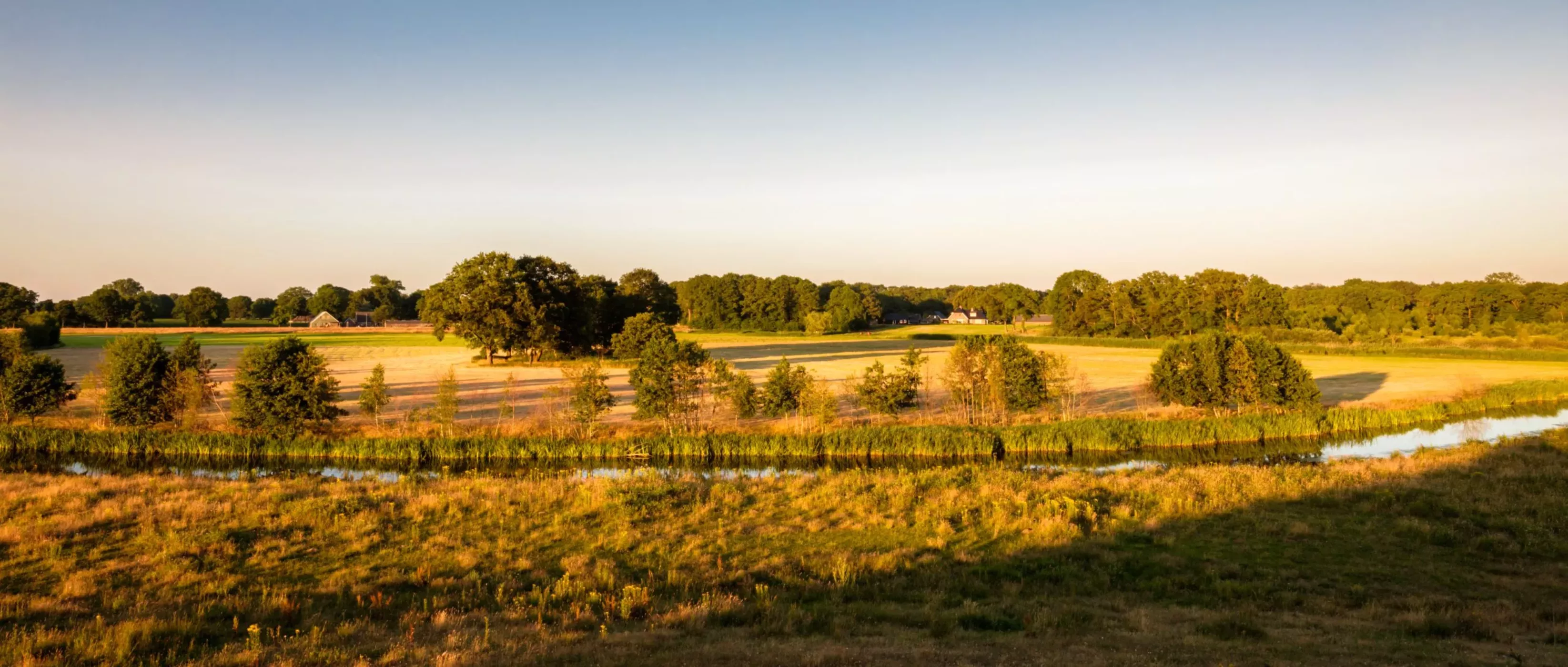 intheeasternnetherlandsthereisavalleyofthe Landschap-Overijssel